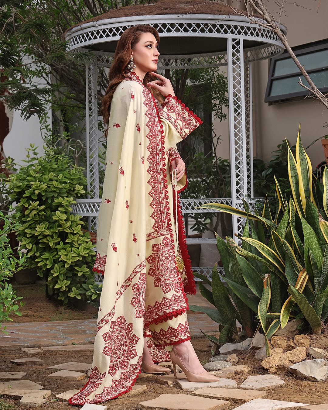 TM NAZNEEN