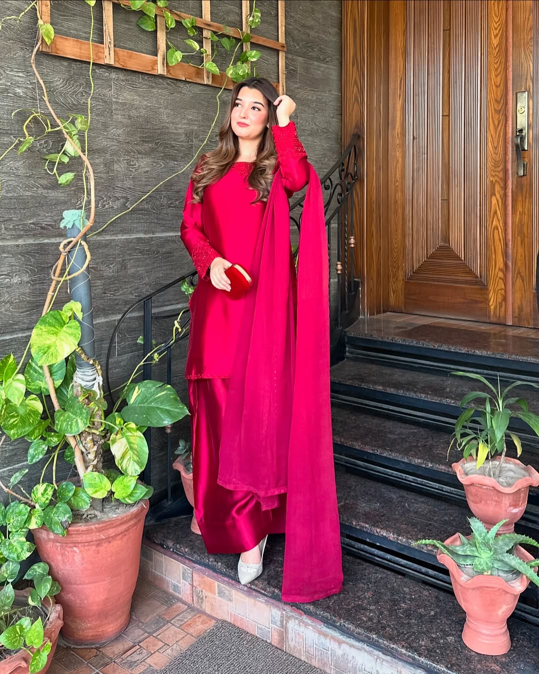 Gul-E-Laal